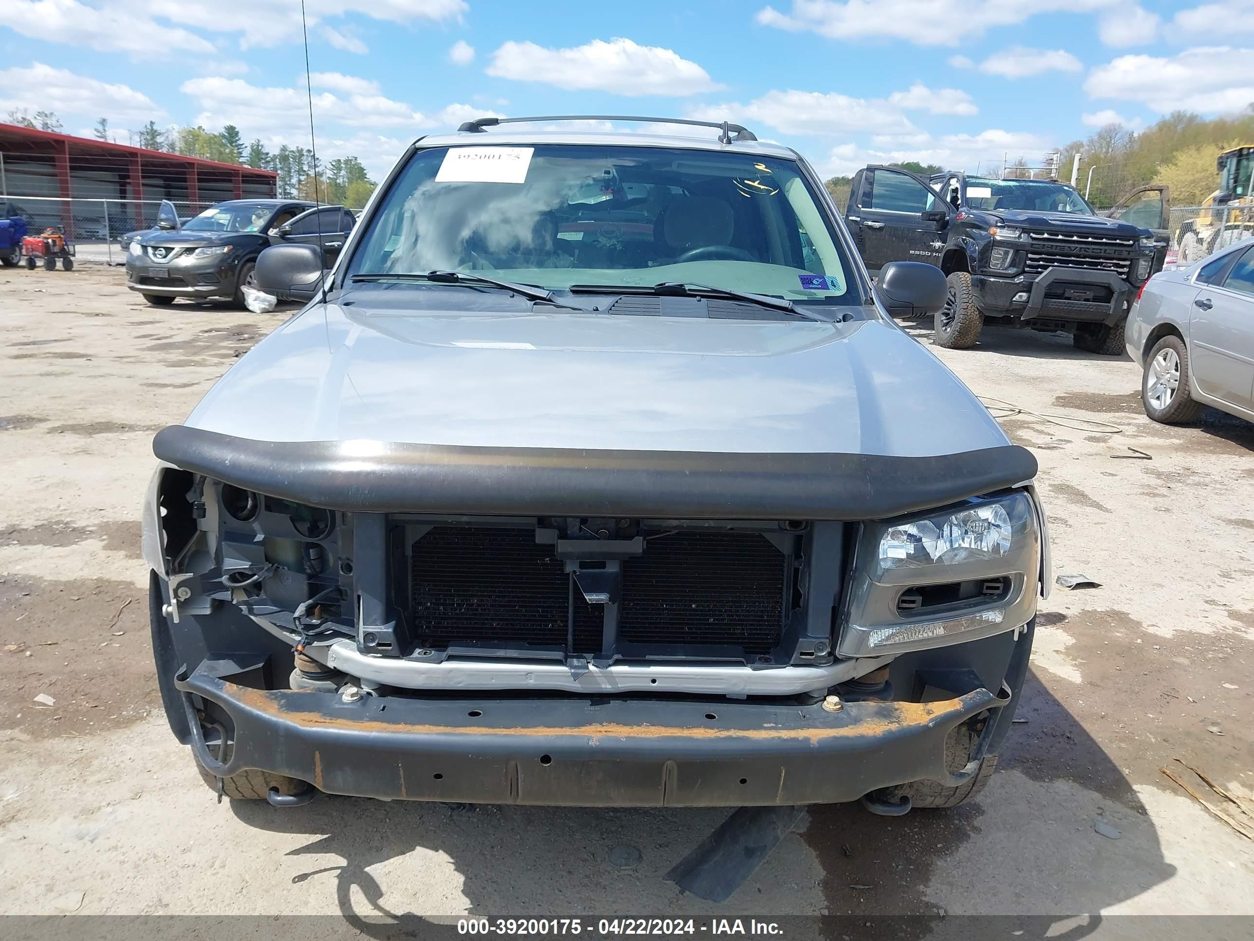 Photo 12 VIN: 1GNDT13S462229832 - CHEVROLET TRAILBLAZER 