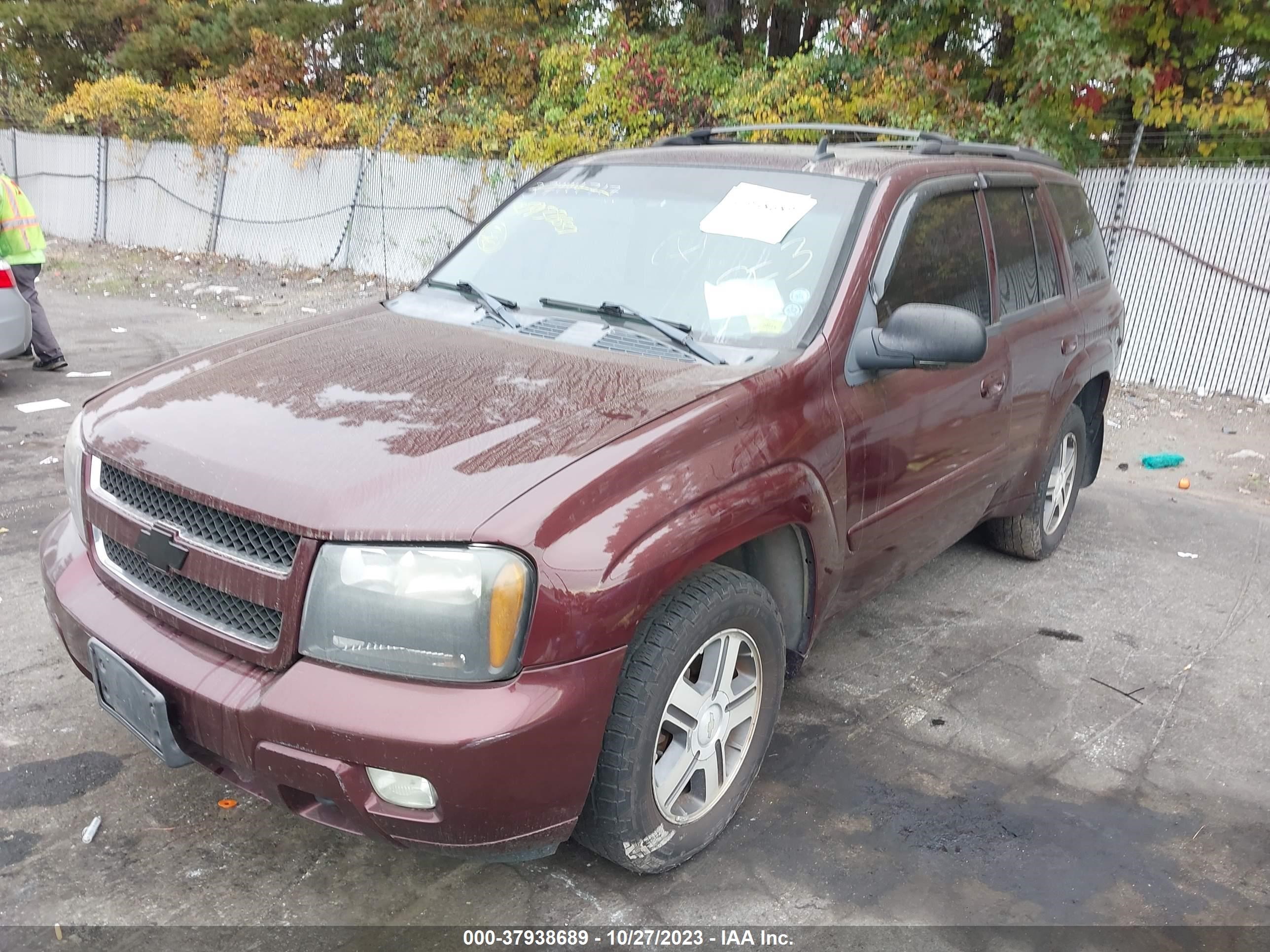 Photo 2 VIN: 1GNDT13S462282787 - CHEVROLET TRAILBLAZER 