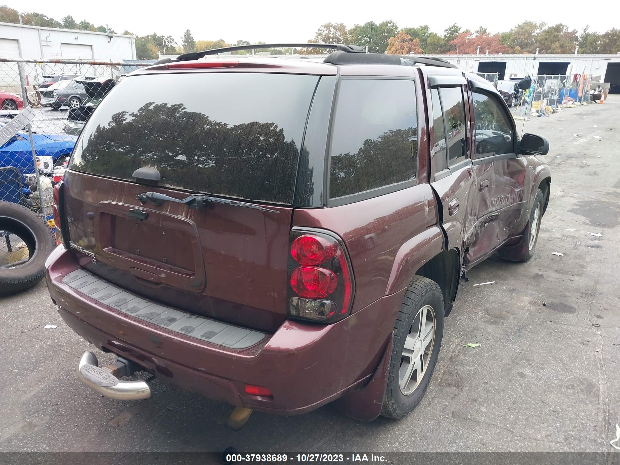 Photo 4 VIN: 1GNDT13S462282787 - CHEVROLET TRAILBLAZER 