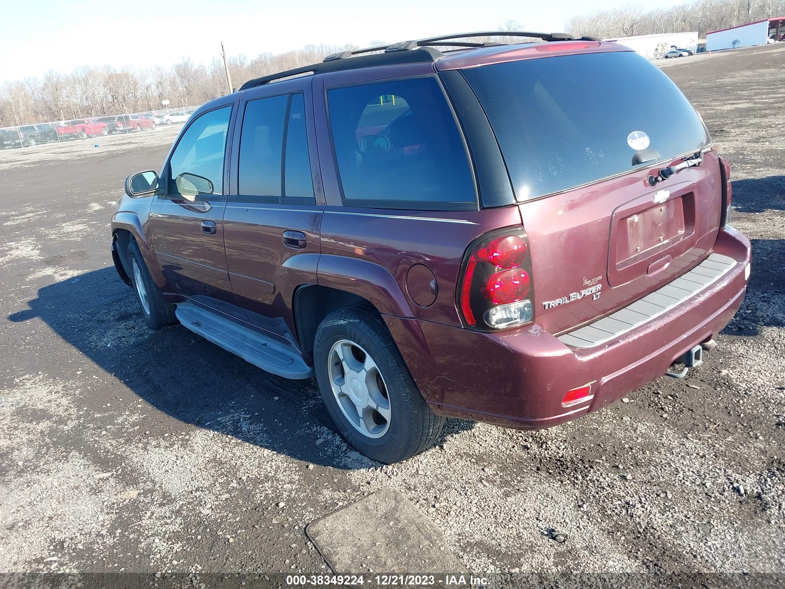 Photo 2 VIN: 1GNDT13S462303556 - CHEVROLET TRAILBLAZER 