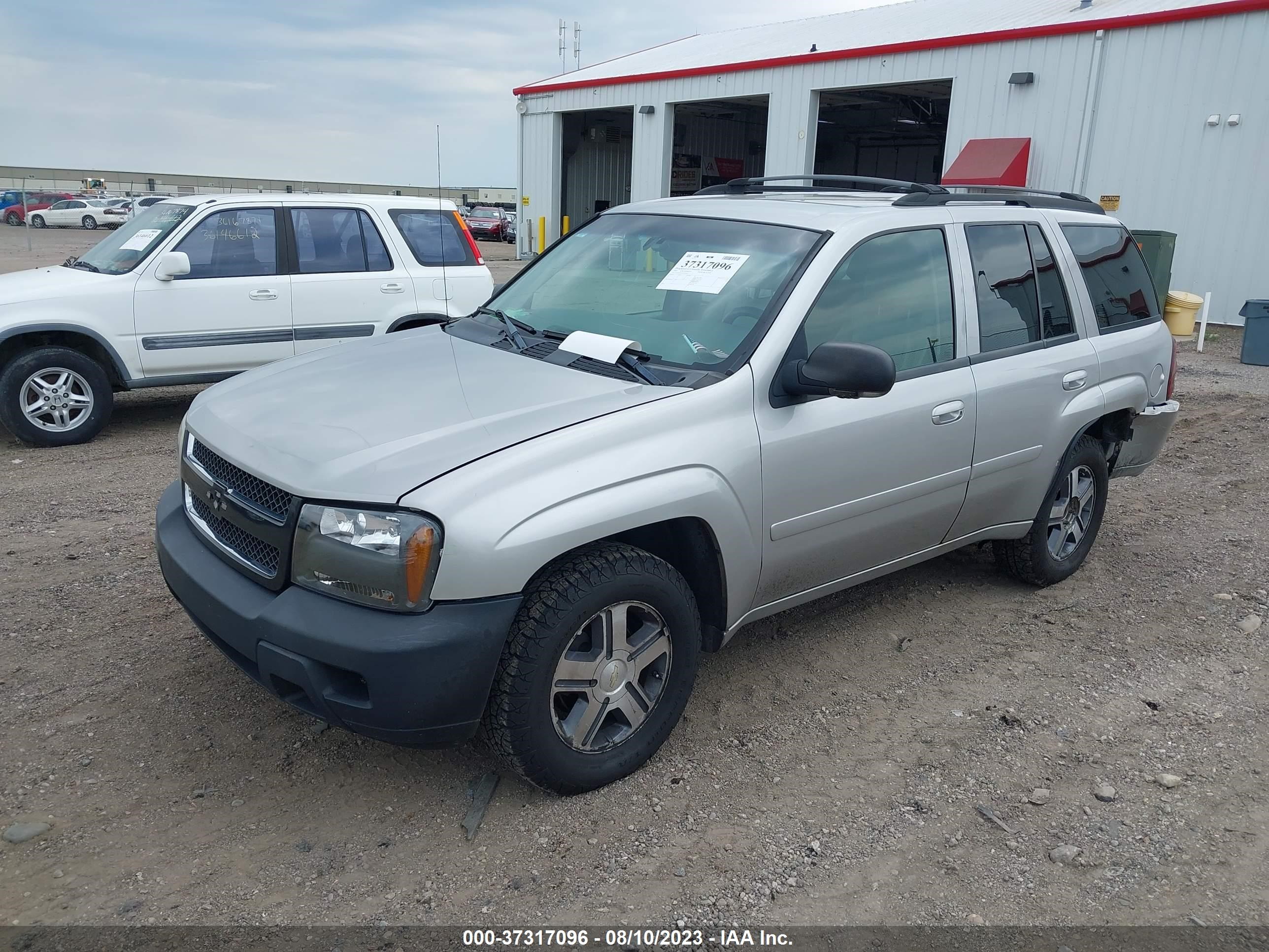 Photo 1 VIN: 1GNDT13S472156107 - CHEVROLET TRAILBLAZER 