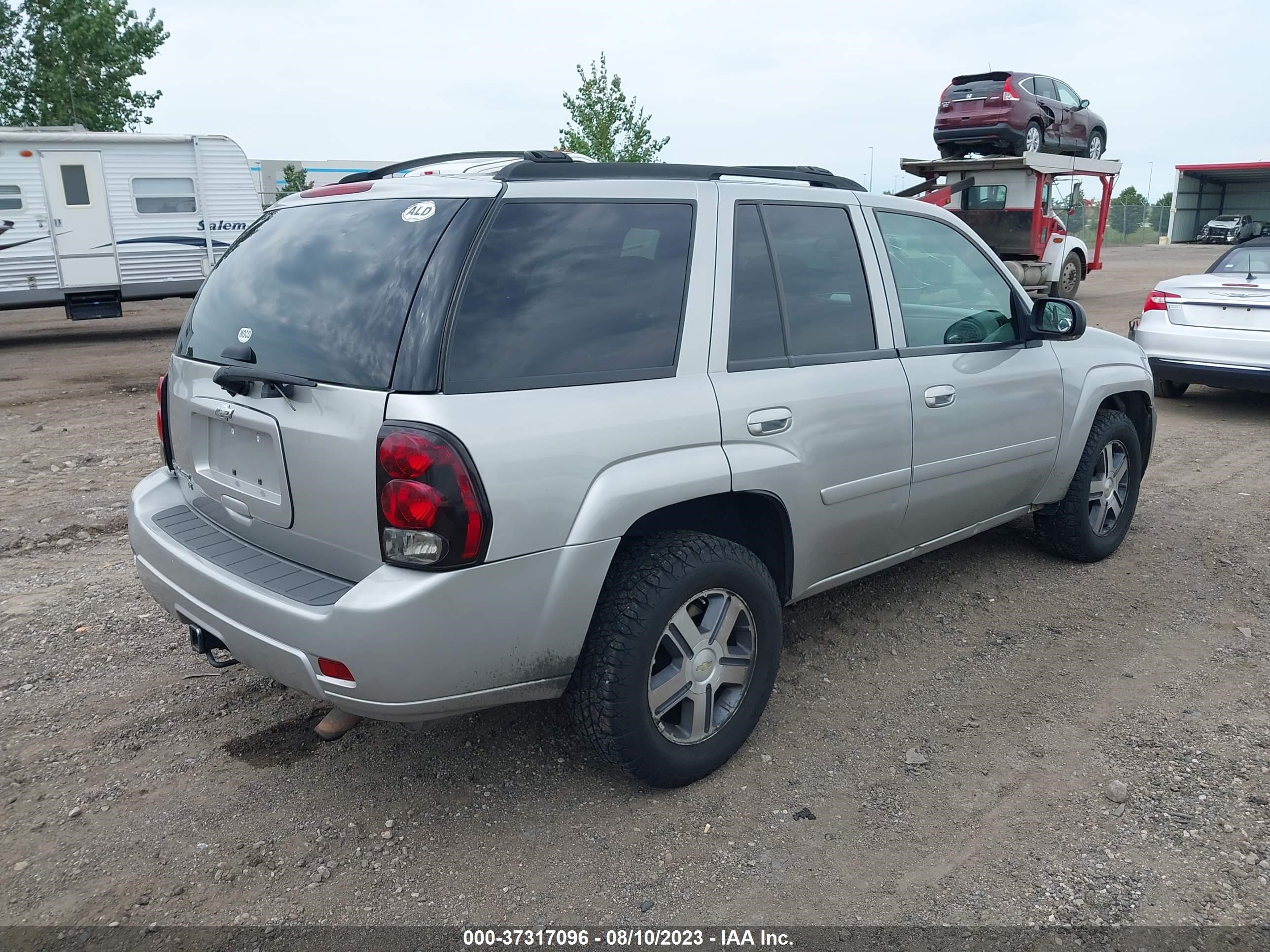 Photo 3 VIN: 1GNDT13S472156107 - CHEVROLET TRAILBLAZER 