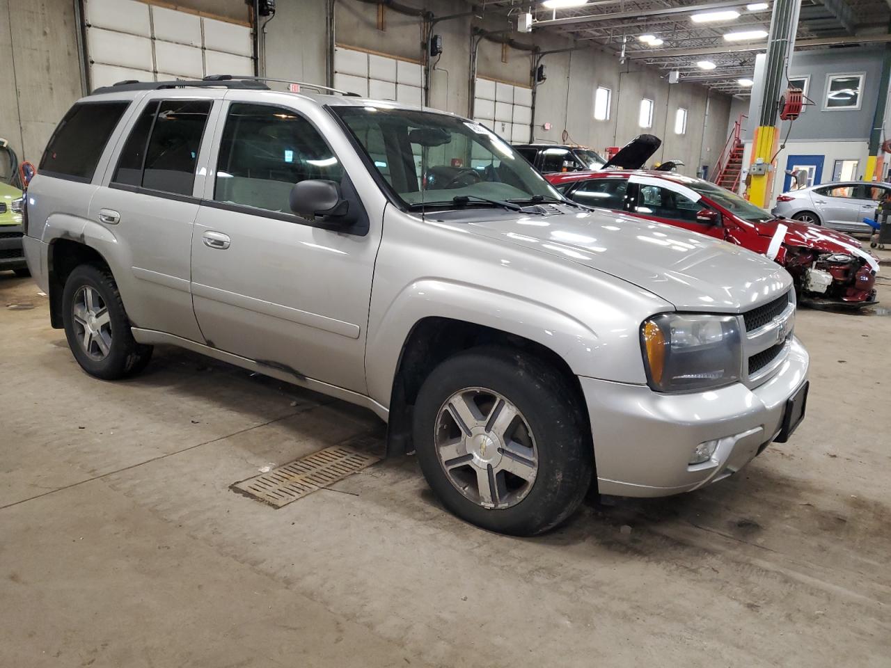 Photo 3 VIN: 1GNDT13S472177393 - CHEVROLET TRAILBLAZER 