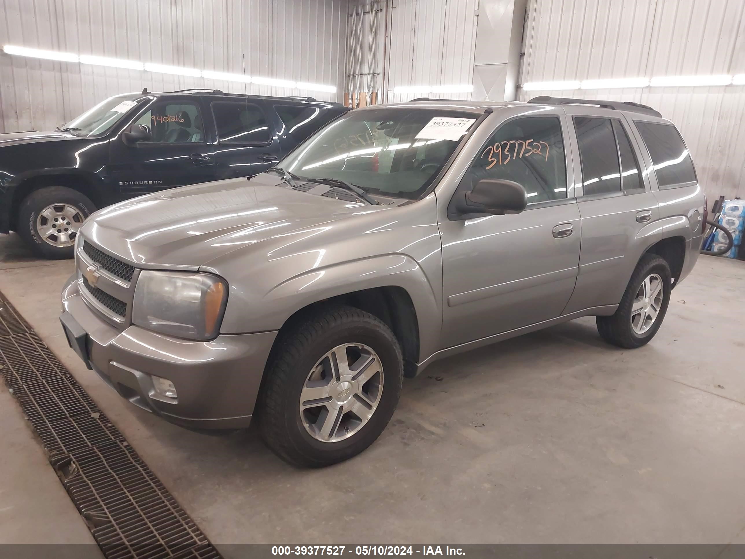 Photo 1 VIN: 1GNDT13S472233686 - CHEVROLET TRAILBLAZER 