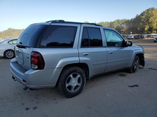 Photo 2 VIN: 1GNDT13S482101674 - CHEVROLET TRAILBLAZE 