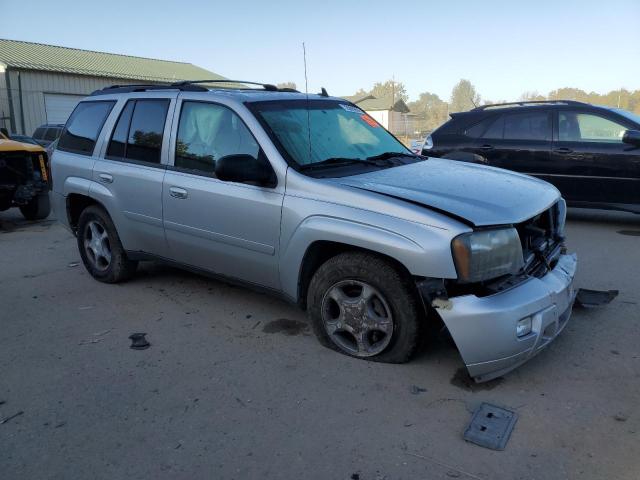 Photo 3 VIN: 1GNDT13S482101674 - CHEVROLET TRAILBLAZE 