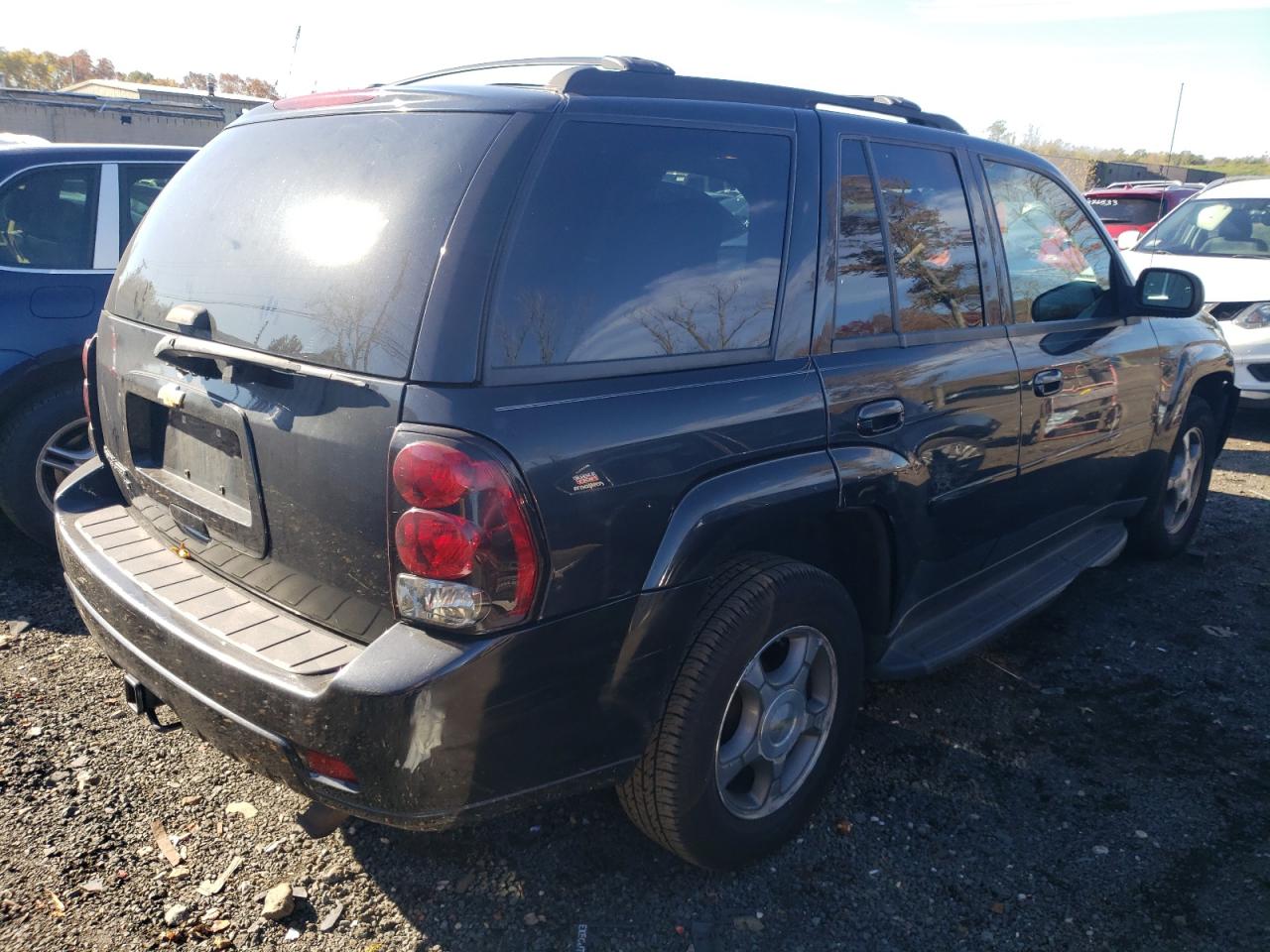 Photo 2 VIN: 1GNDT13S482148459 - CHEVROLET TRAILBLAZER 