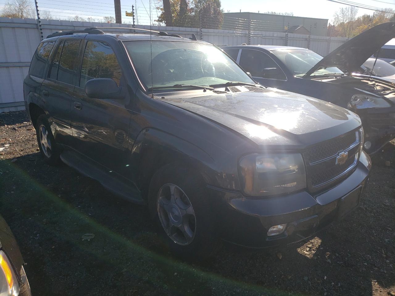 Photo 3 VIN: 1GNDT13S482148459 - CHEVROLET TRAILBLAZER 