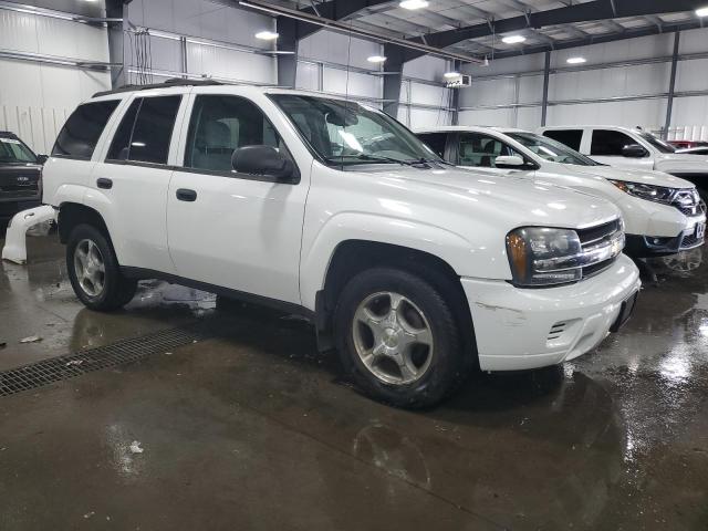 Photo 3 VIN: 1GNDT13S482243670 - CHEVROLET TRAILBLAZE 