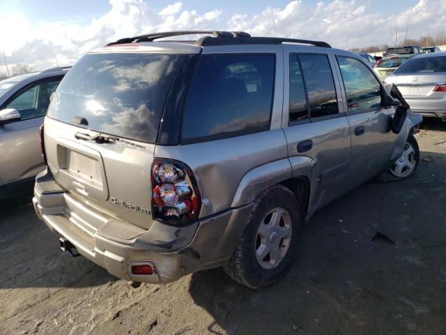 Photo 2 VIN: 1GNDT13S532239958 - CHEVROLET TRAILBLZR 