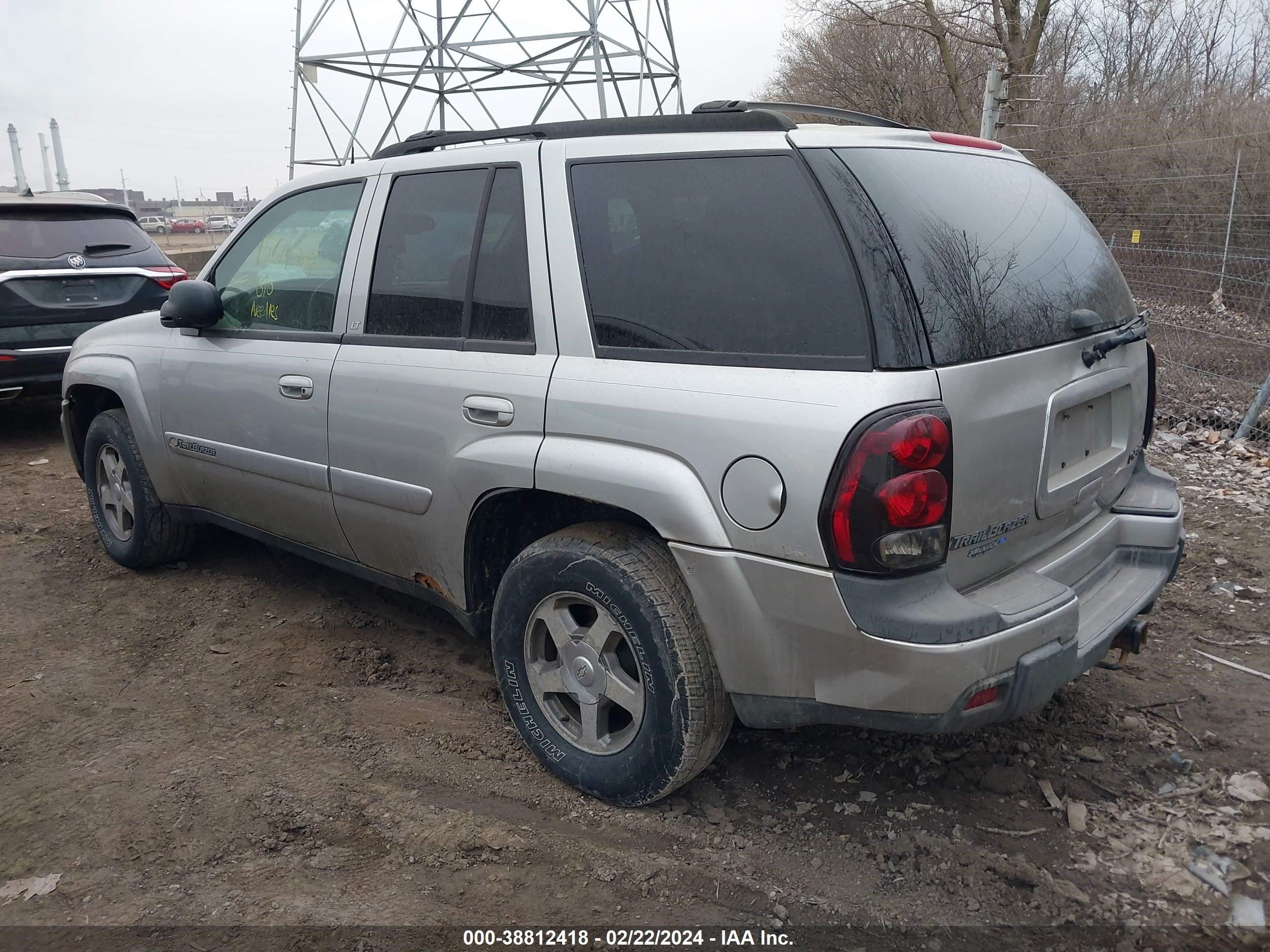 Photo 2 VIN: 1GNDT13S542176247 - CHEVROLET TRAILBLAZER 