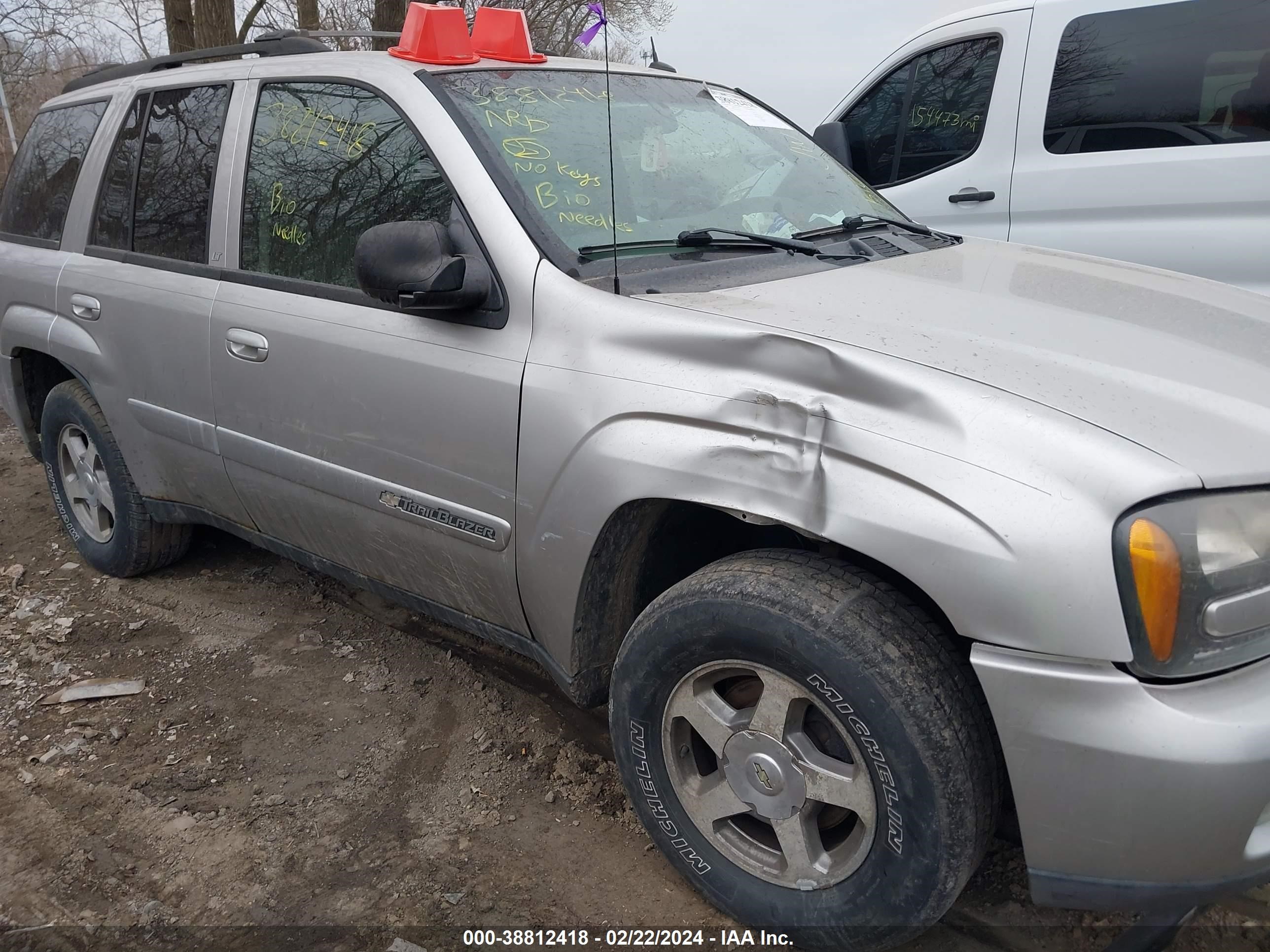 Photo 5 VIN: 1GNDT13S542176247 - CHEVROLET TRAILBLAZER 