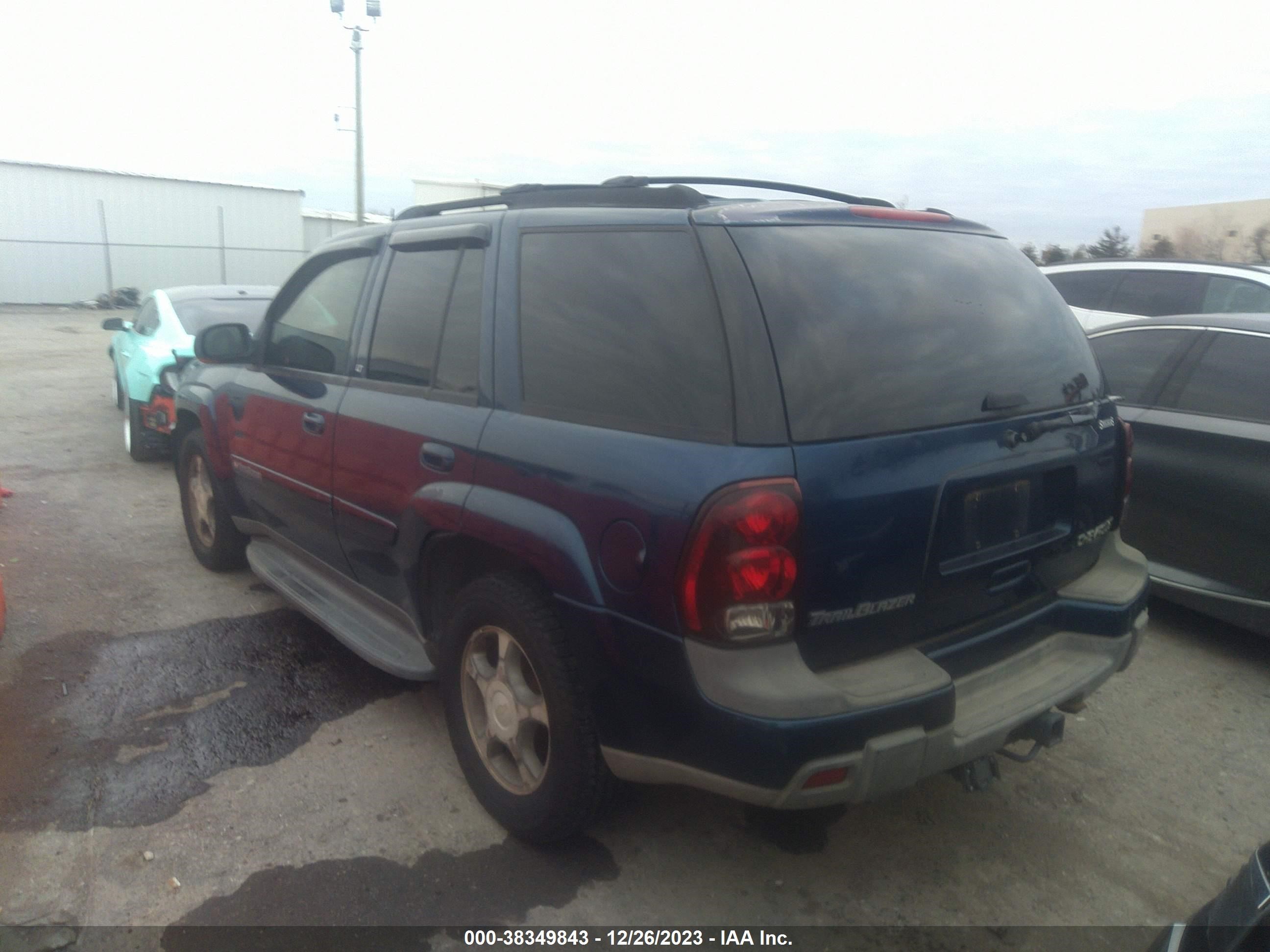 Photo 2 VIN: 1GNDT13S542288949 - CHEVROLET TRAILBLAZER 