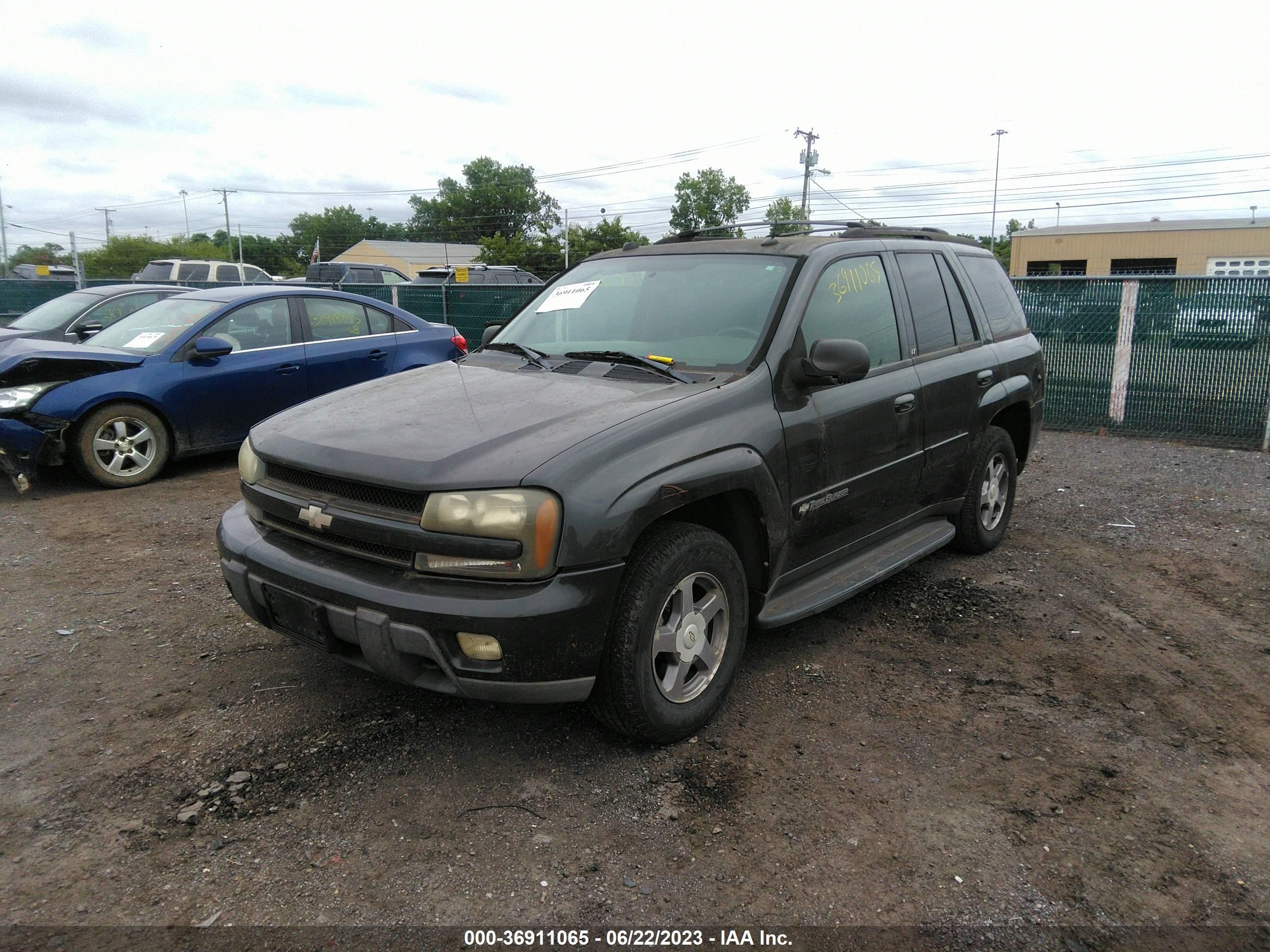 Photo 1 VIN: 1GNDT13S542393040 - CHEVROLET TRAILBLAZER 