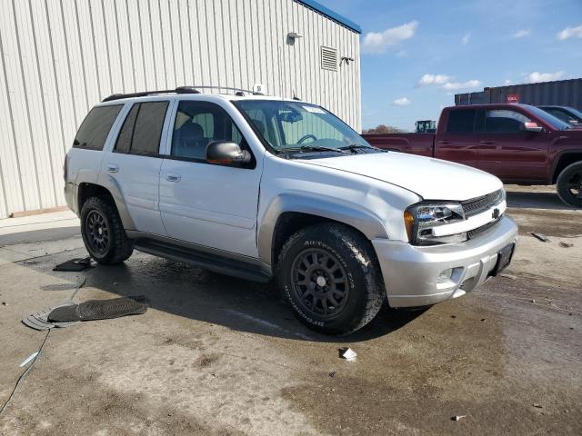 Photo 3 VIN: 1GNDT13S552261610 - CHEVROLET TRAILBLAZE 