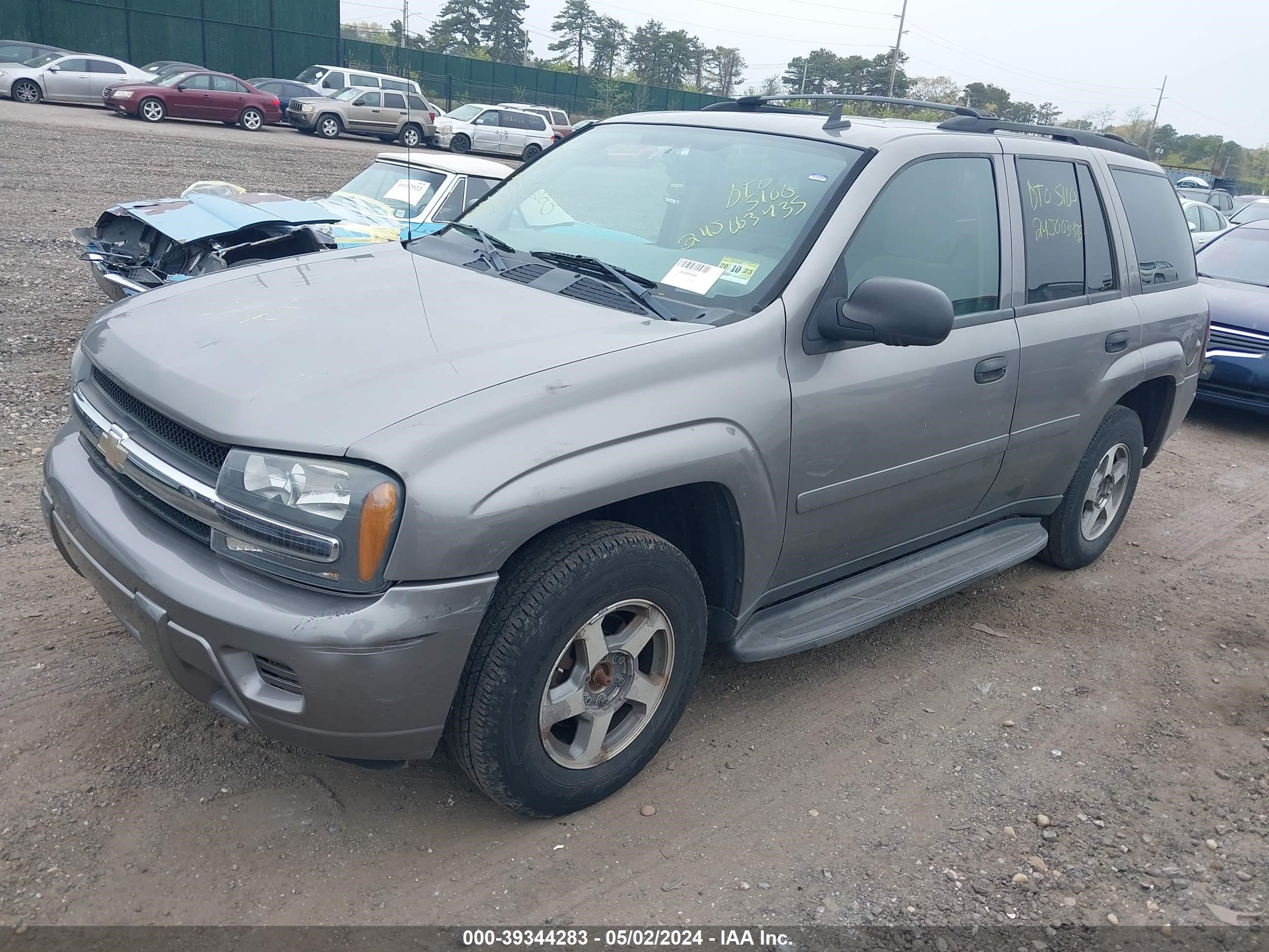 Photo 1 VIN: 1GNDT13S562206060 - CHEVROLET TRAILBLAZER 