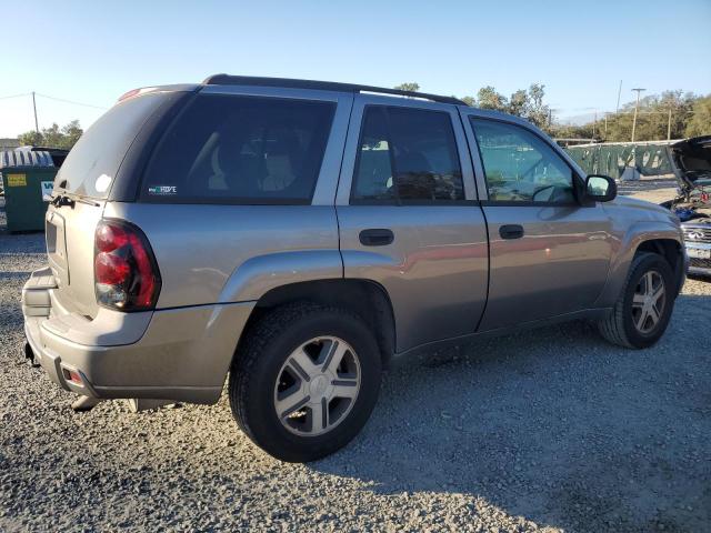 Photo 2 VIN: 1GNDT13S562266873 - CHEVROLET TRAILBLAZE 