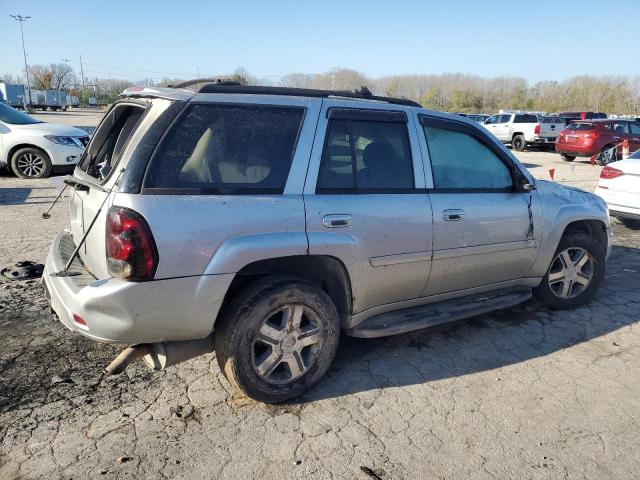 Photo 2 VIN: 1GNDT13S572199984 - CHEVROLET TRAILBLAZE 