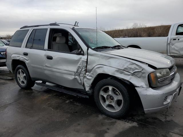 Photo 3 VIN: 1GNDT13S572217772 - CHEVROLET TRAILBLZR 