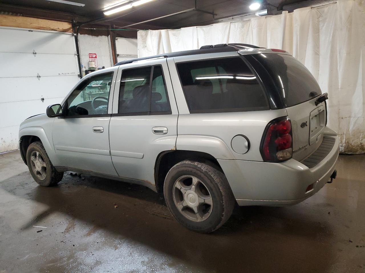 Photo 1 VIN: 1GNDT13S582154013 - CHEVROLET TRAILBLAZER 