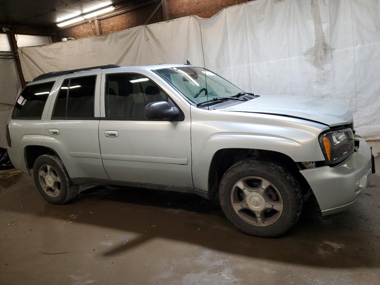 Photo 3 VIN: 1GNDT13S582154013 - CHEVROLET TRAILBLAZER 