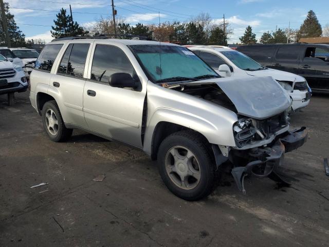 Photo 3 VIN: 1GNDT13S582170812 - CHEVROLET TRAILBLAZE 