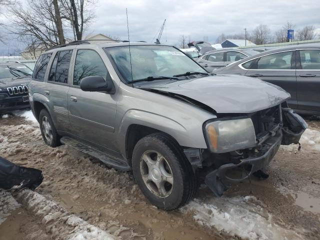 Photo 3 VIN: 1GNDT13S582239501 - CHEVROLET TRAILBLZR 