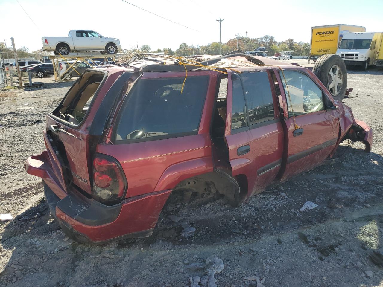 Photo 2 VIN: 1GNDT13S622488431 - CHEVROLET TRAILBLAZER 