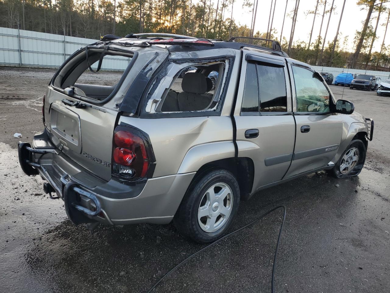 Photo 2 VIN: 1GNDT13S632160671 - CHEVROLET TRAILBLAZER 