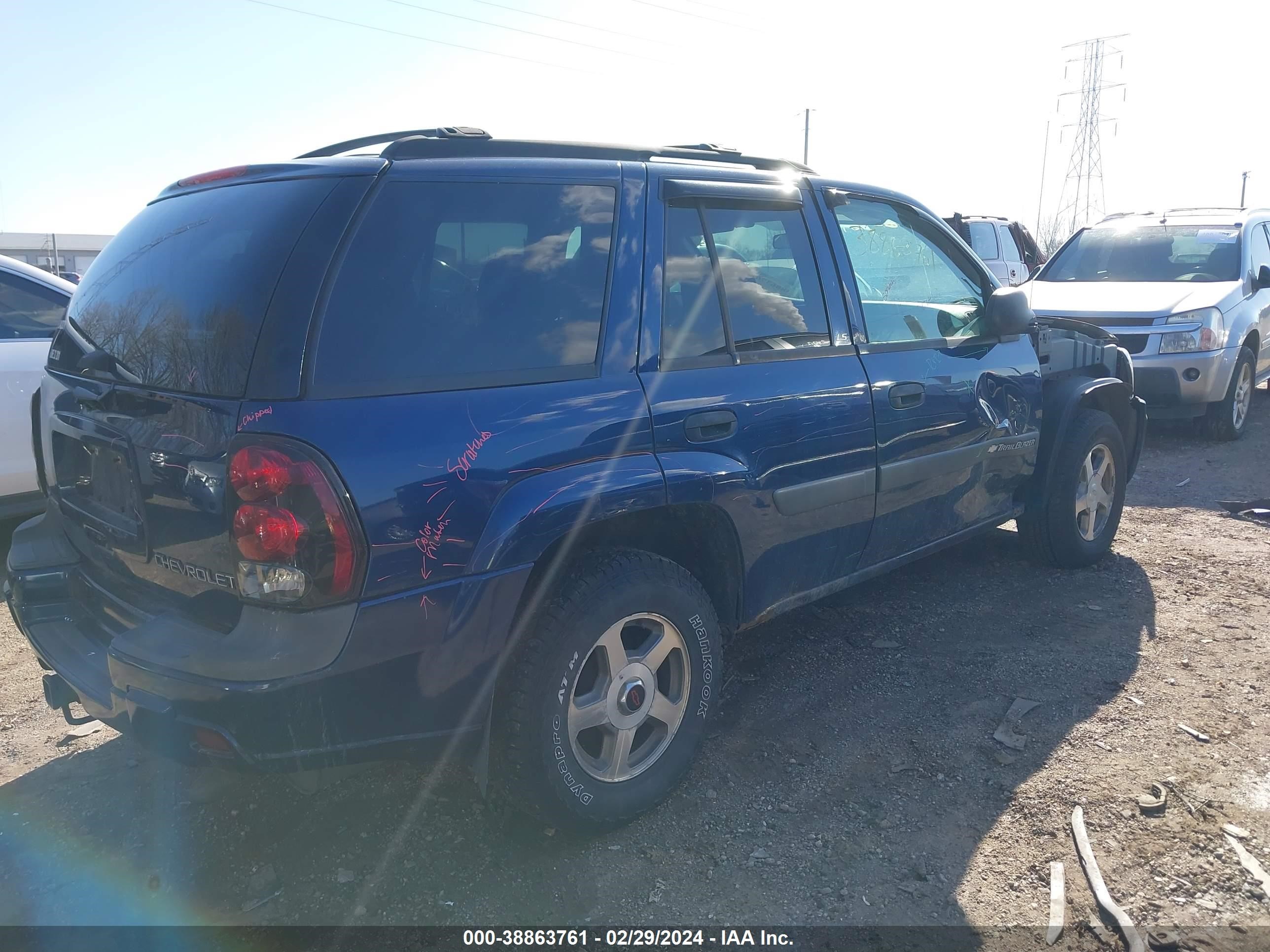 Photo 3 VIN: 1GNDT13S642379275 - CHEVROLET TRAILBLAZER 