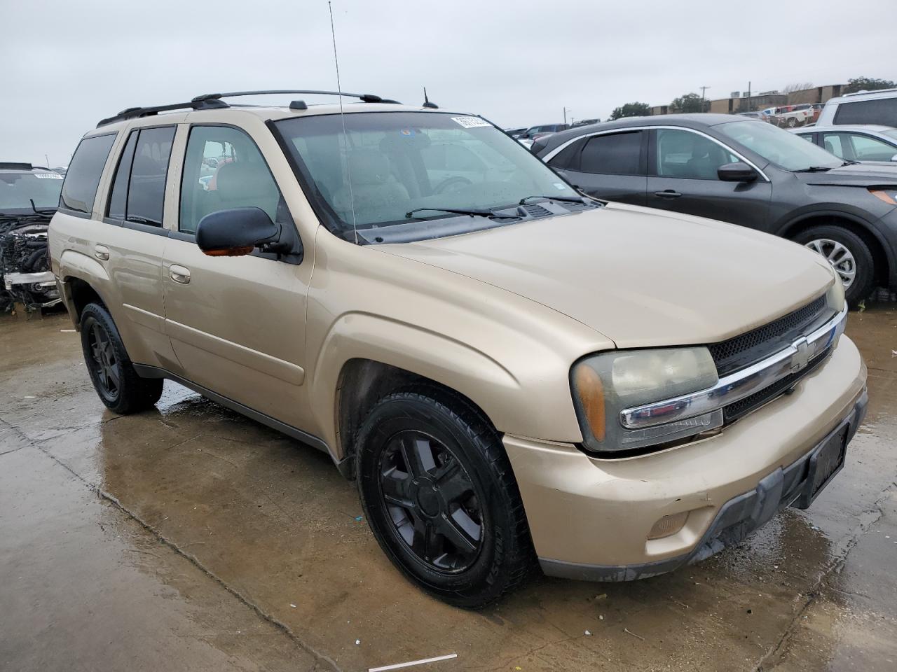 Photo 3 VIN: 1GNDT13S652285415 - CHEVROLET TRAILBLAZER 