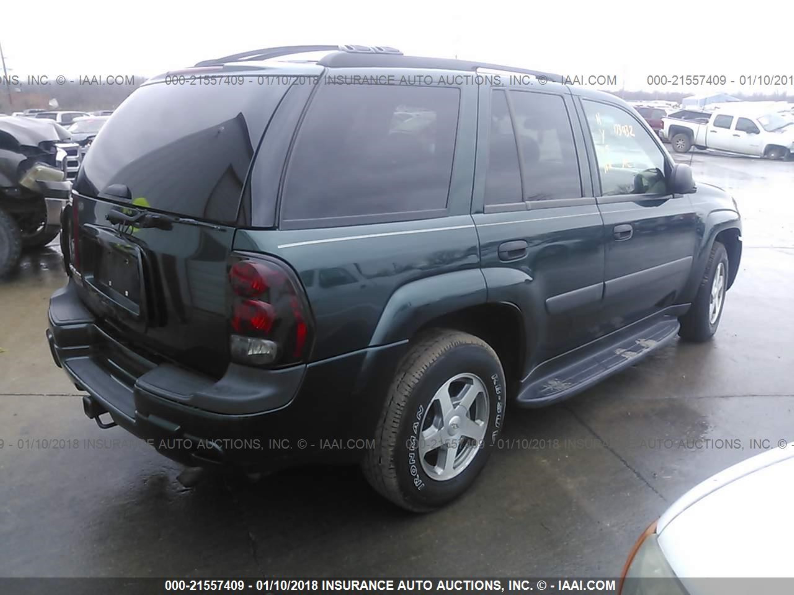 Photo 3 VIN: 1GNDT13S652357844 - CHEVROLET TRAILBLAZER 