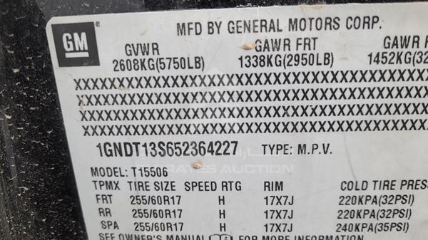 Photo 2 VIN: 1GNDT13S652364227 - CHEVROLET TRAILBLAZER 