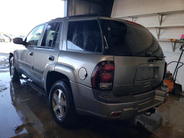 Photo 2 VIN: 1GNDT13S652364454 - CHEVROLET TRAILBLAZE 