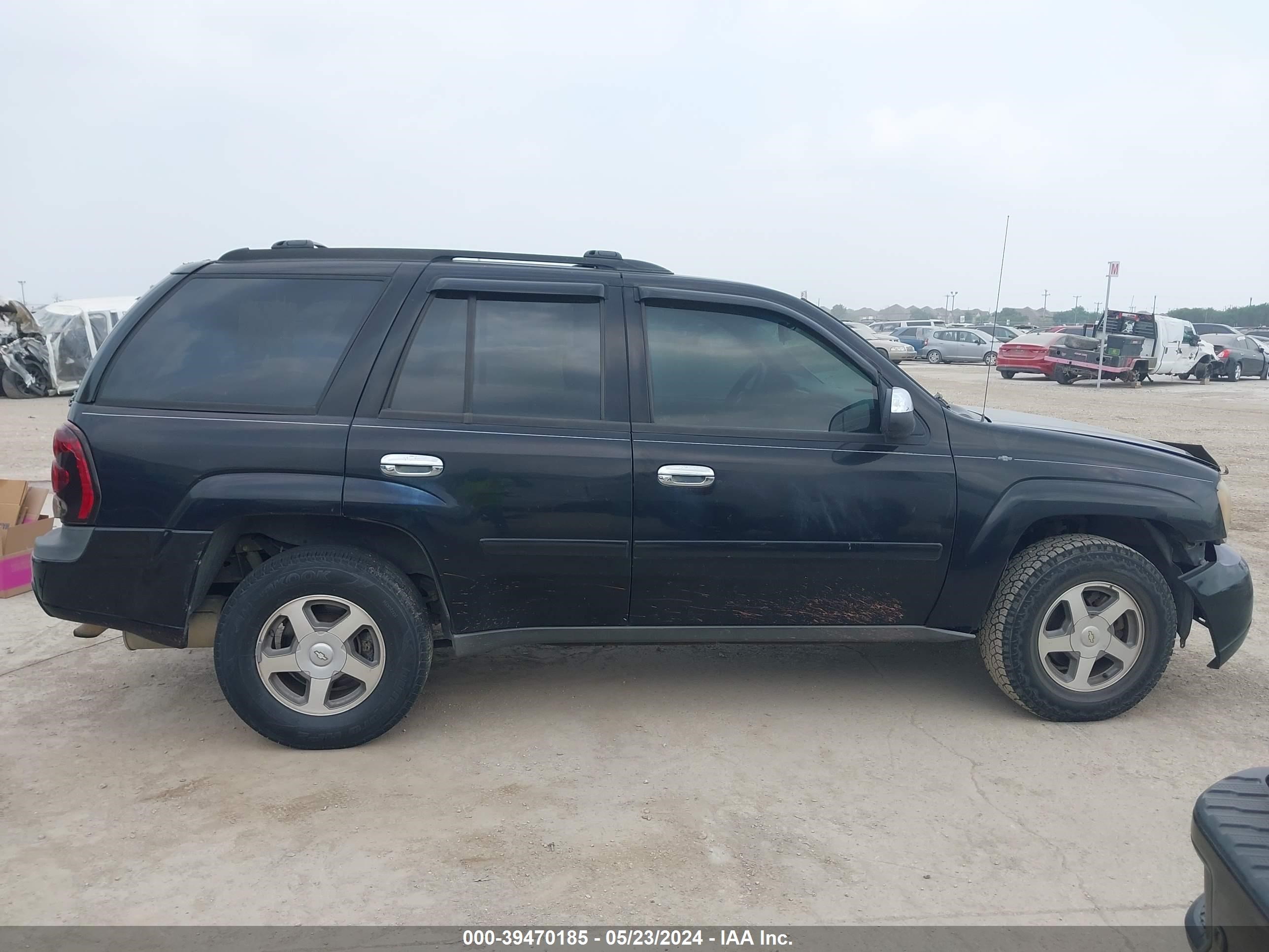 Photo 13 VIN: 1GNDT13S662109479 - CHEVROLET TRAILBLAZER 