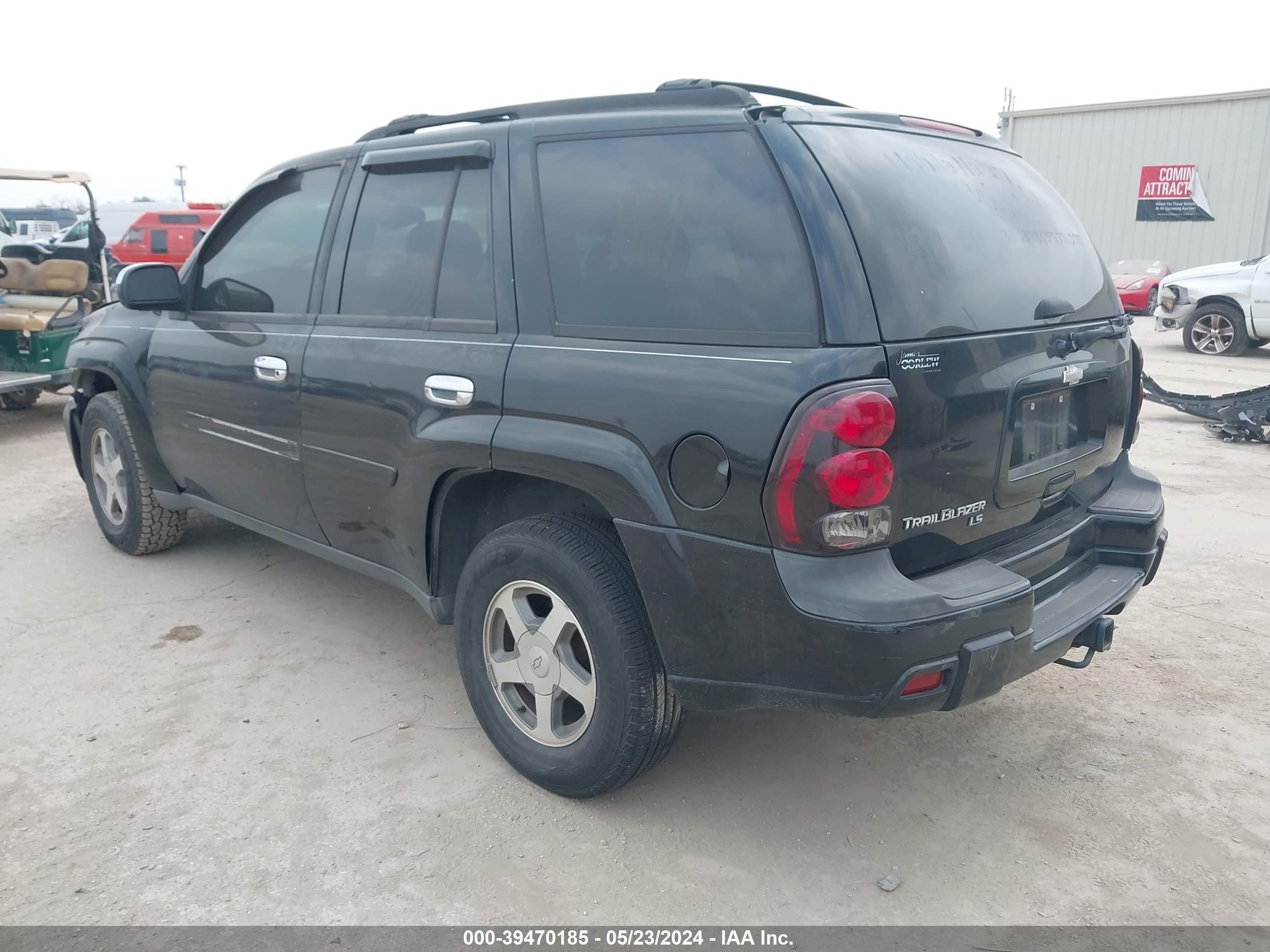 Photo 2 VIN: 1GNDT13S662109479 - CHEVROLET TRAILBLAZER 