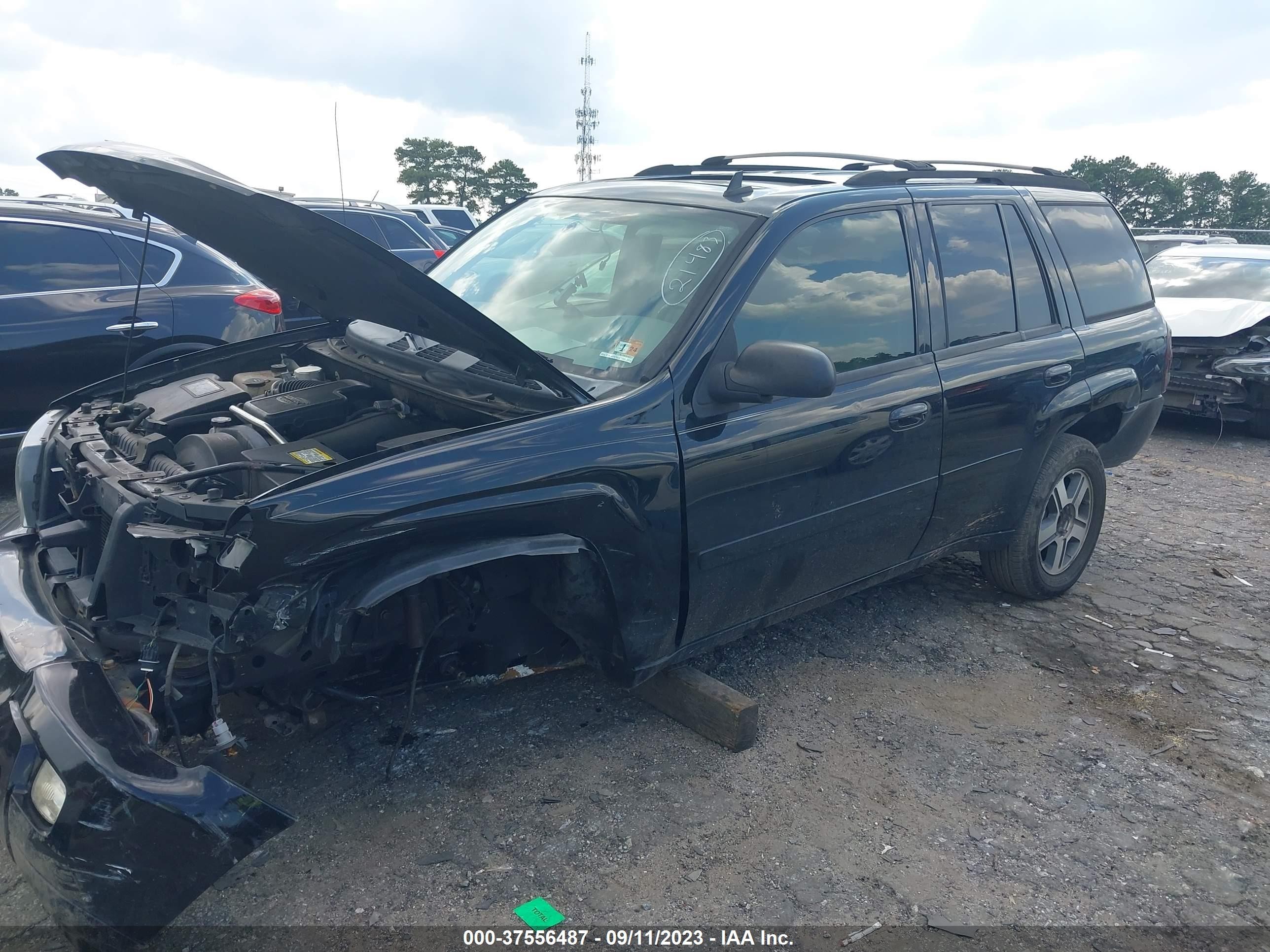 Photo 1 VIN: 1GNDT13S662235731 - CHEVROLET TRAILBLAZER 