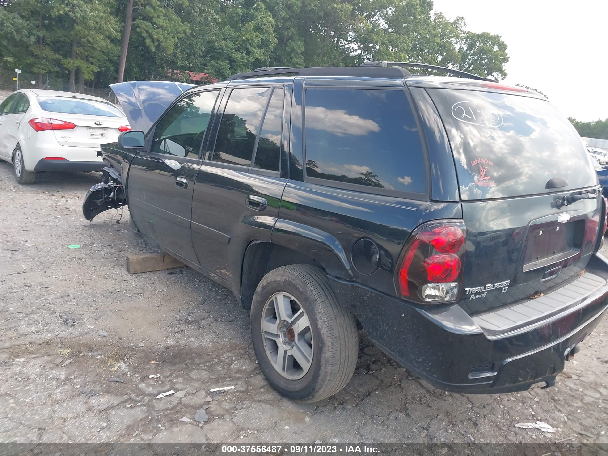 Photo 2 VIN: 1GNDT13S662235731 - CHEVROLET TRAILBLAZER 