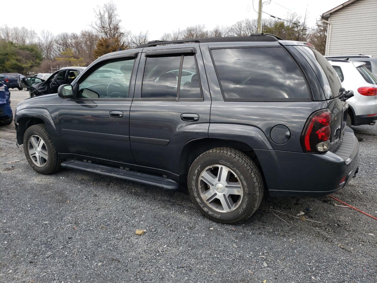 Photo 1 VIN: 1GNDT13S672209373 - CHEVROLET TRAILBLAZER 