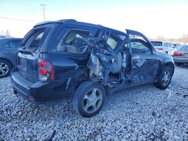 Photo 2 VIN: 1GNDT13S682120937 - CHEVROLET TRAILBLZR 