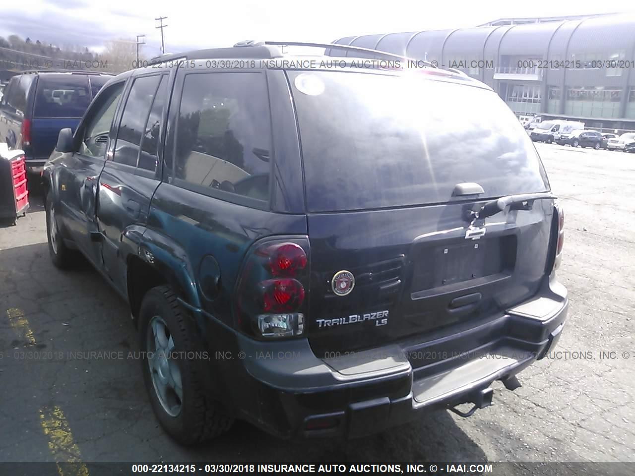 Photo 2 VIN: 1GNDT13S682122557 - CHEVROLET TRAILBLAZER 