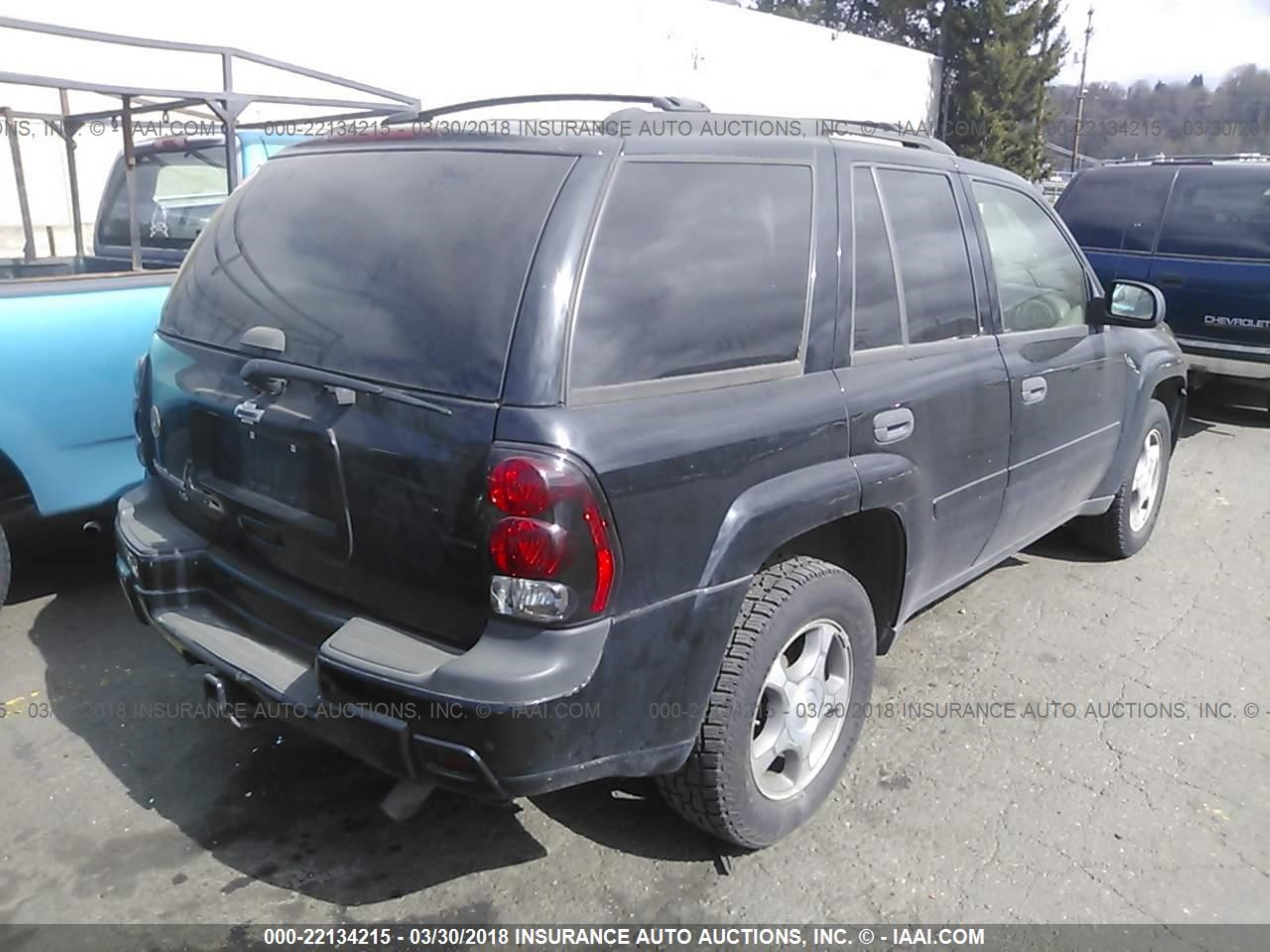 Photo 3 VIN: 1GNDT13S682122557 - CHEVROLET TRAILBLAZER 