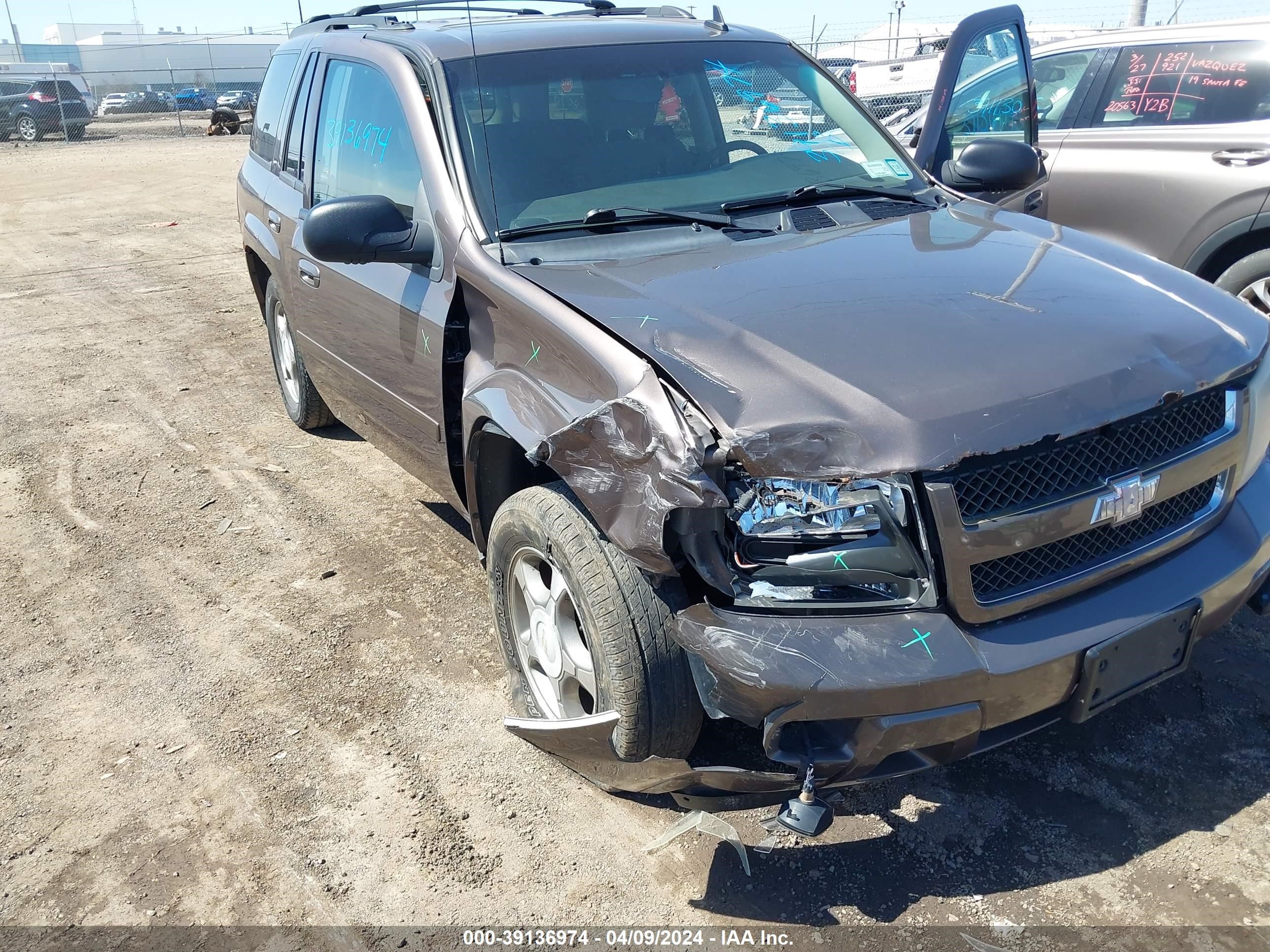 Photo 5 VIN: 1GNDT13S682148897 - CHEVROLET TRAILBLAZER 