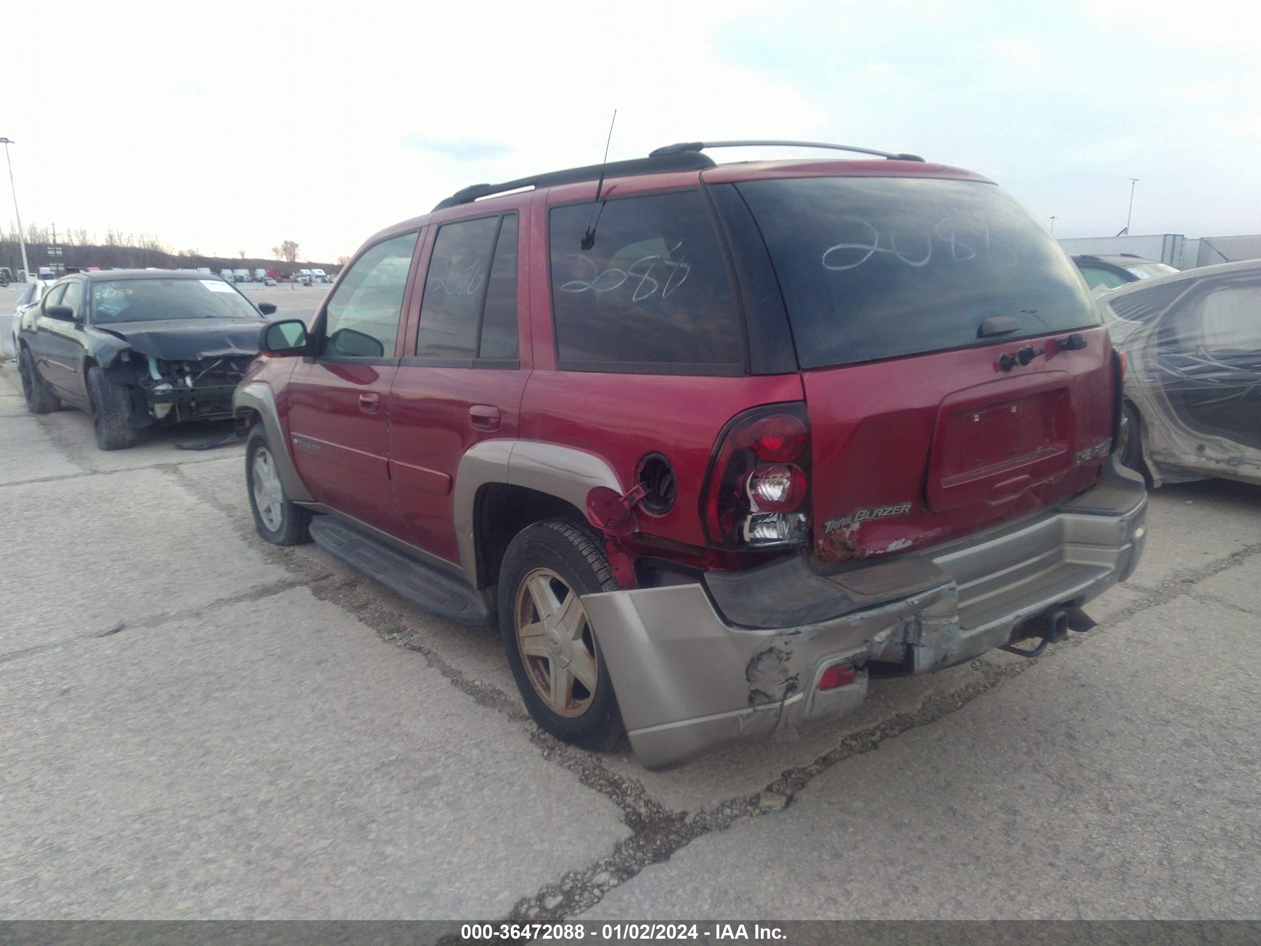 Photo 2 VIN: 1GNDT13S722211643 - CHEVROLET TRAILBLAZER 