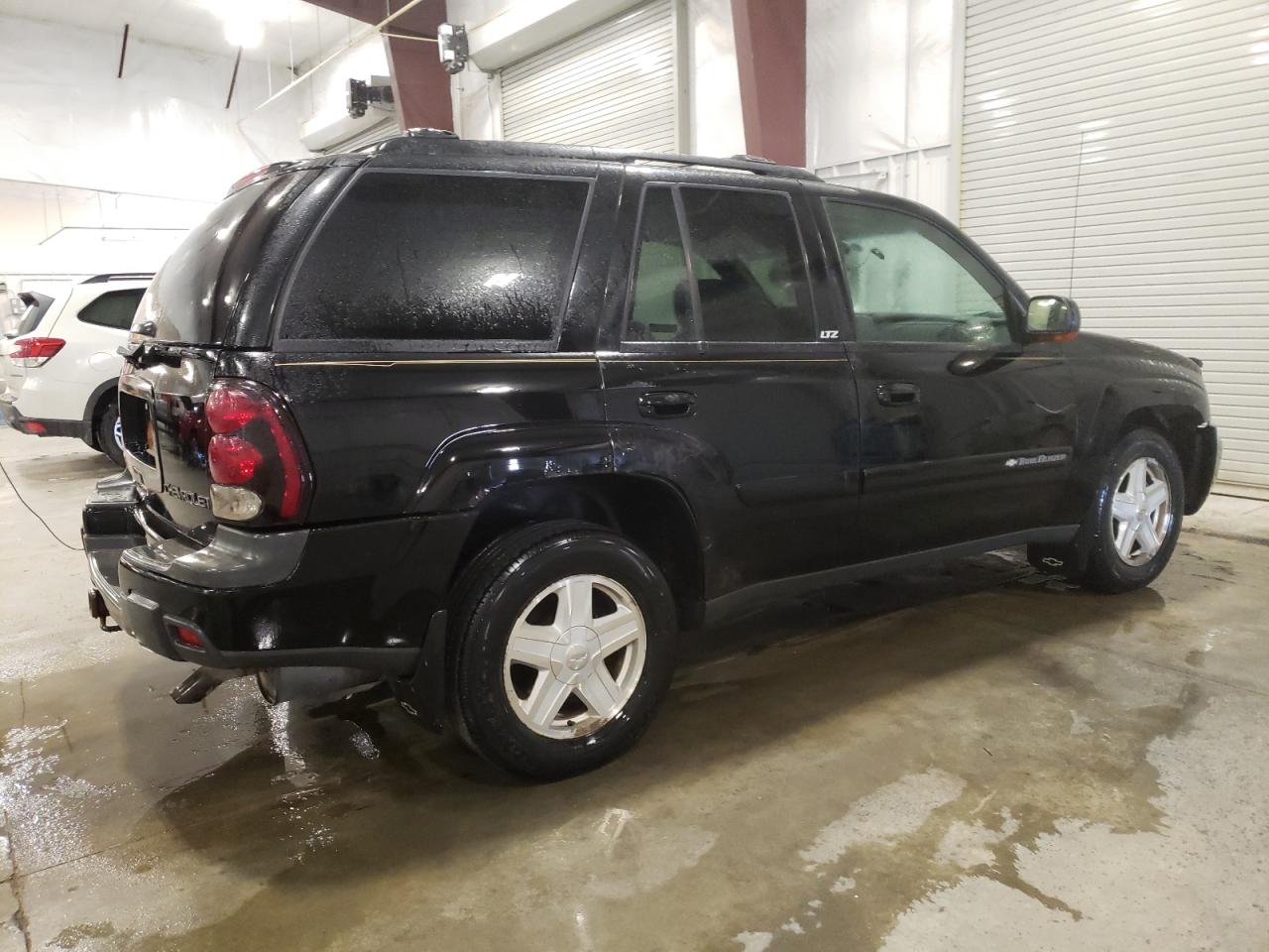 Photo 2 VIN: 1GNDT13S722220116 - CHEVROLET TRAILBLAZER 