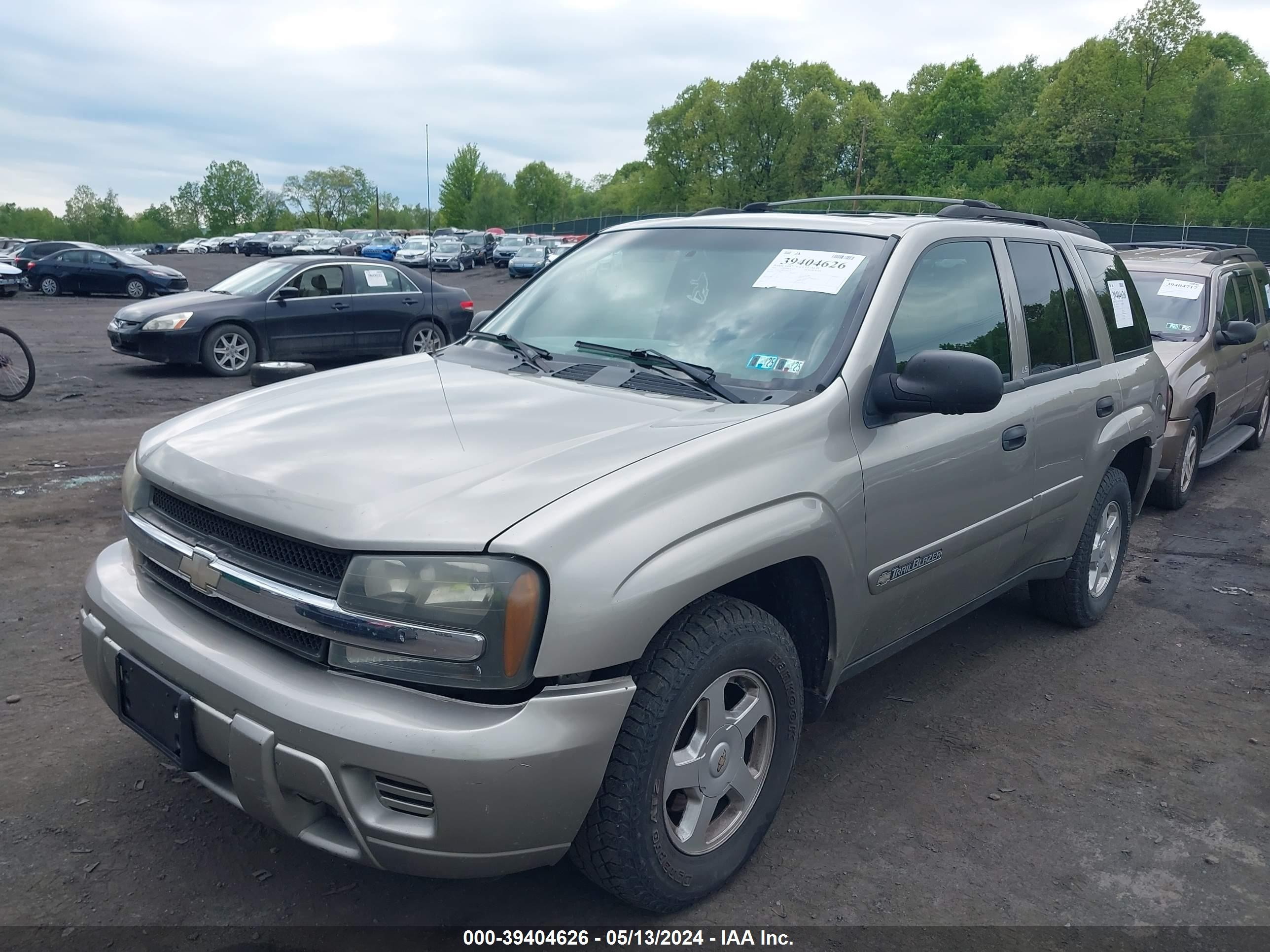 Photo 1 VIN: 1GNDT13S722402138 - CHEVROLET TRAILBLAZER 