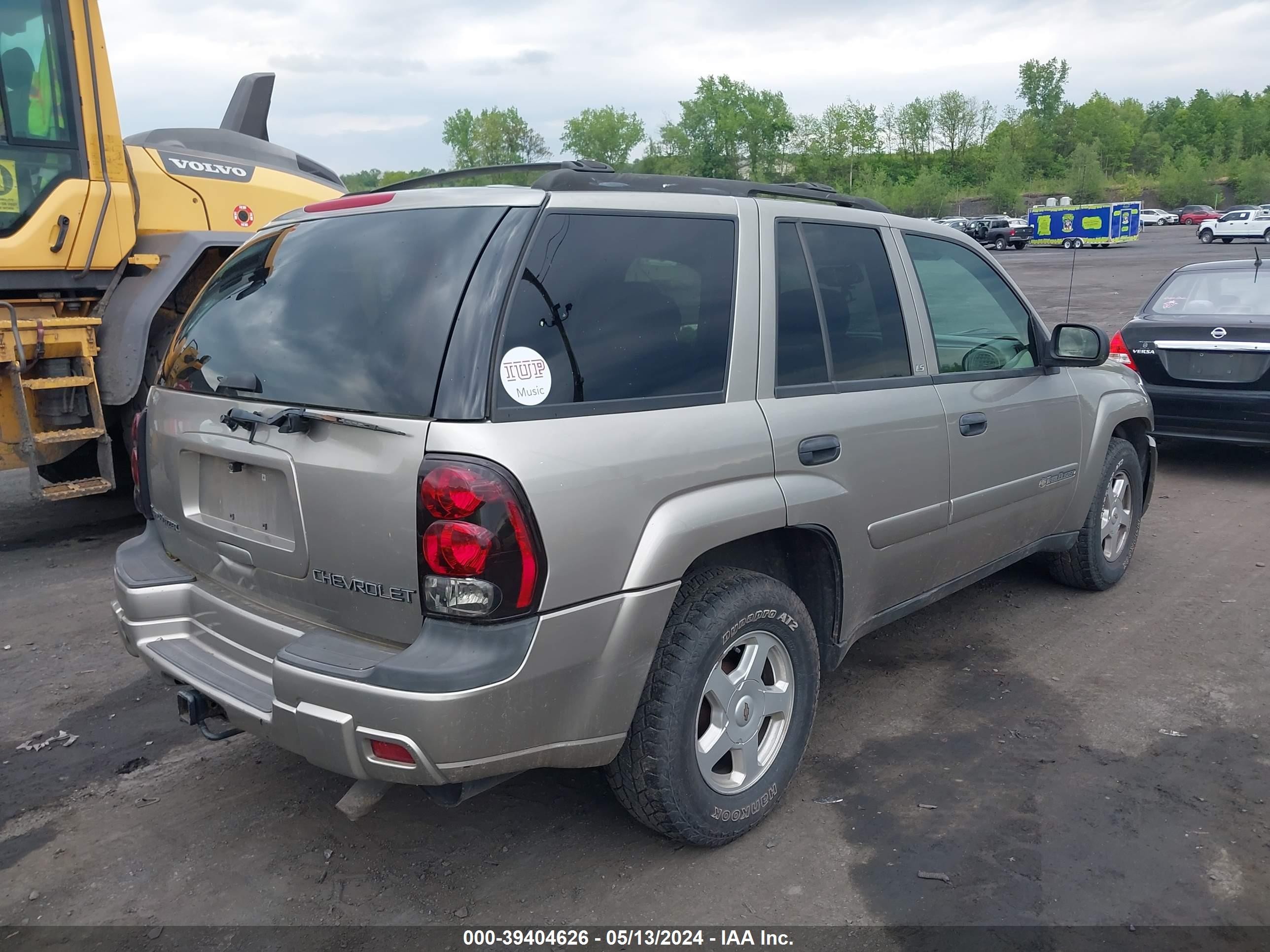 Photo 3 VIN: 1GNDT13S722402138 - CHEVROLET TRAILBLAZER 