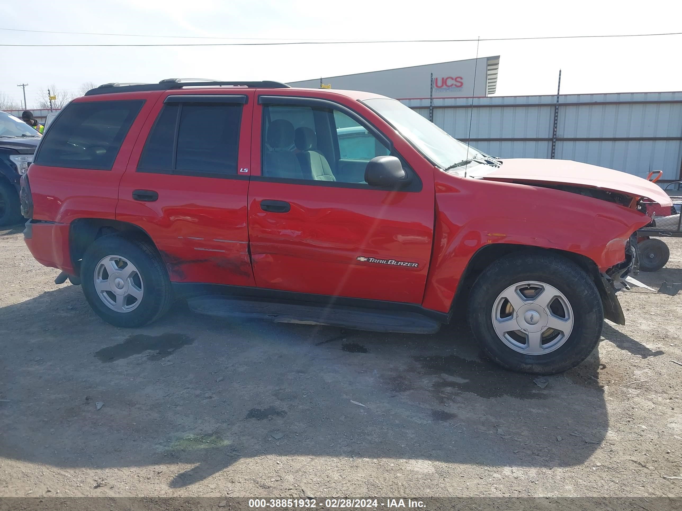 Photo 12 VIN: 1GNDT13S722452280 - CHEVROLET TRAILBLAZER 