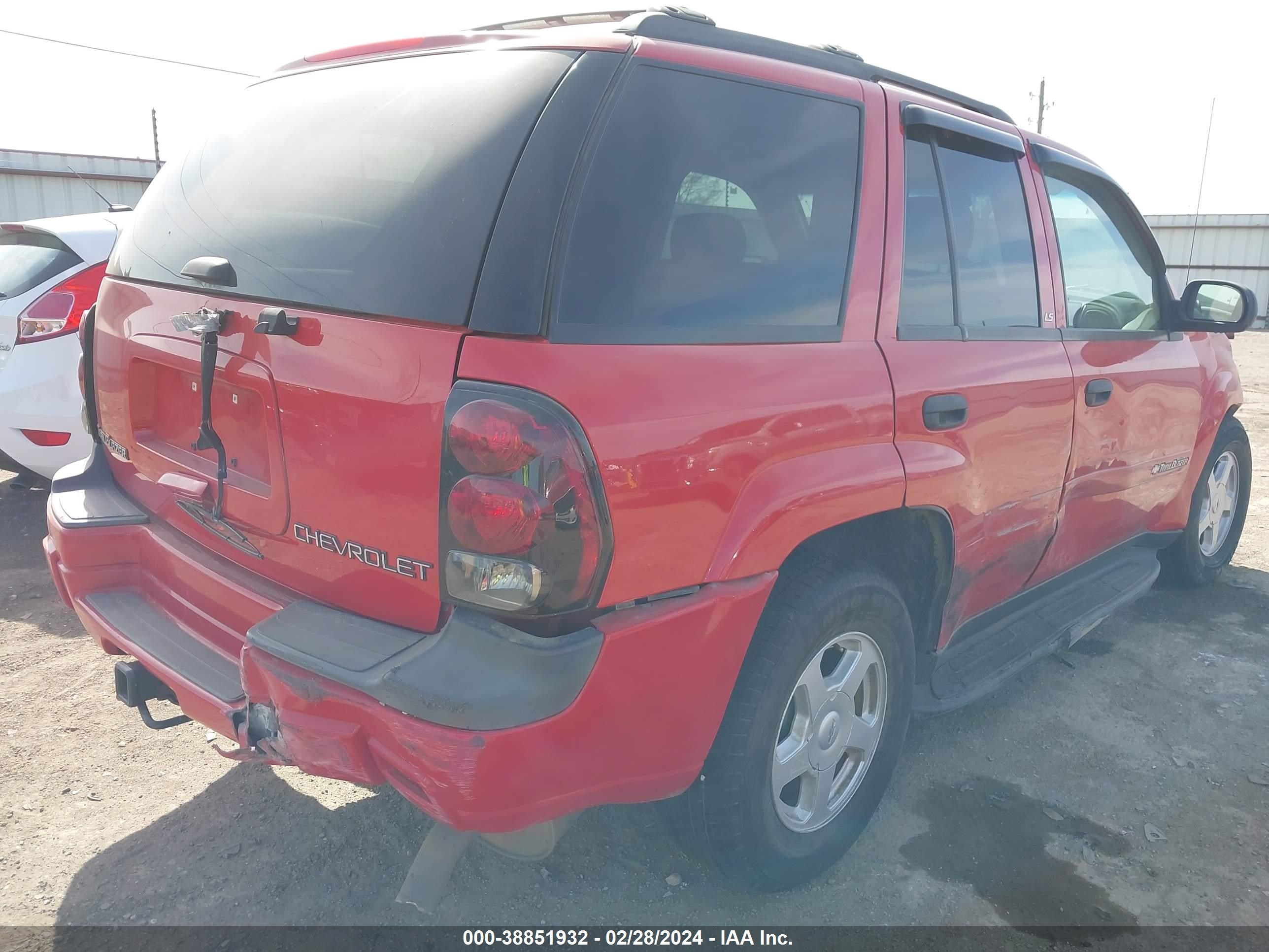 Photo 13 VIN: 1GNDT13S722452280 - CHEVROLET TRAILBLAZER 