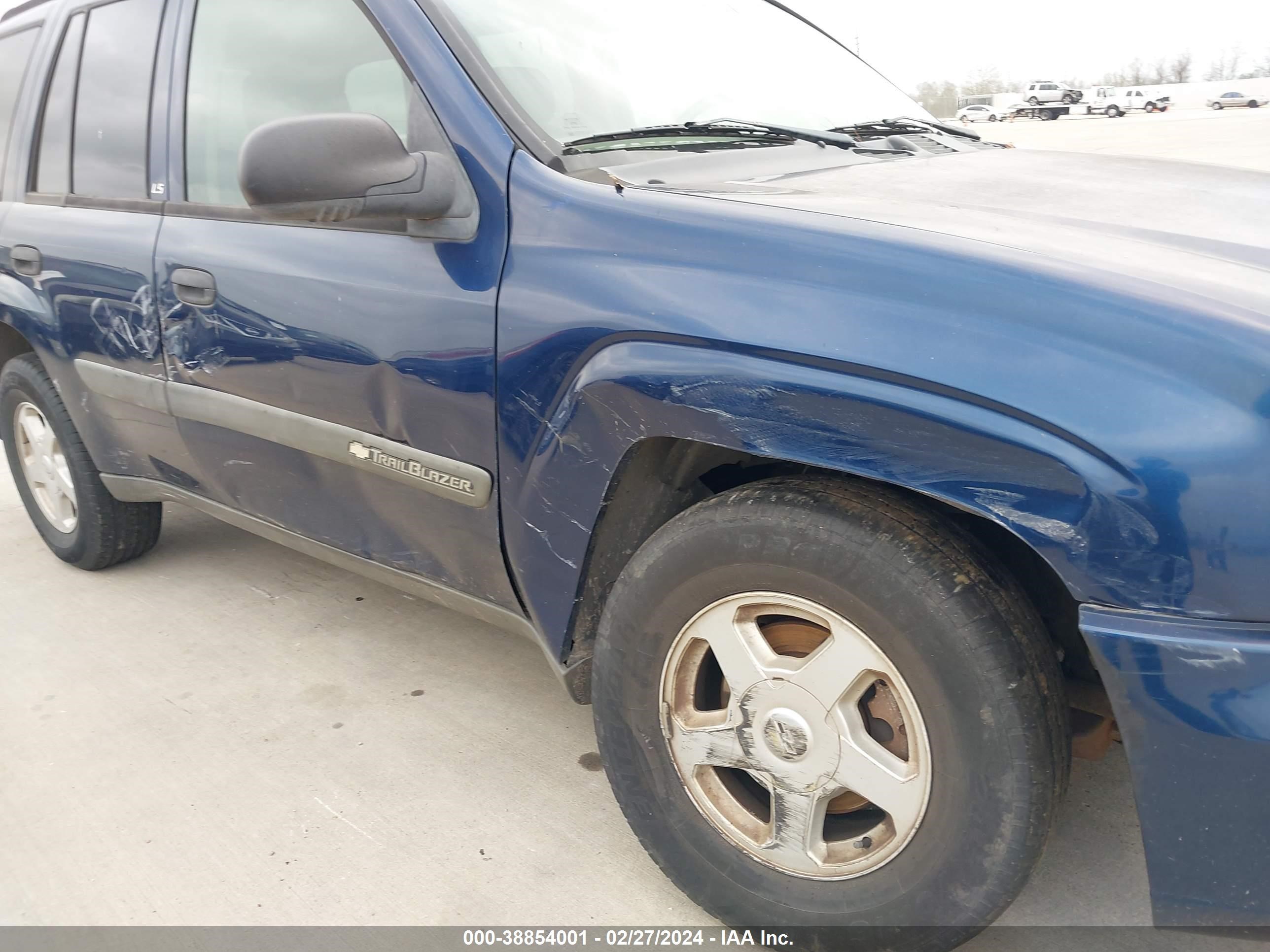 Photo 5 VIN: 1GNDT13S732246586 - CHEVROLET TRAILBLAZER 